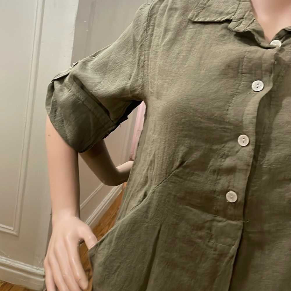 Elena Baldi's Olive Green Linen Shirt - Picture 11 of 12